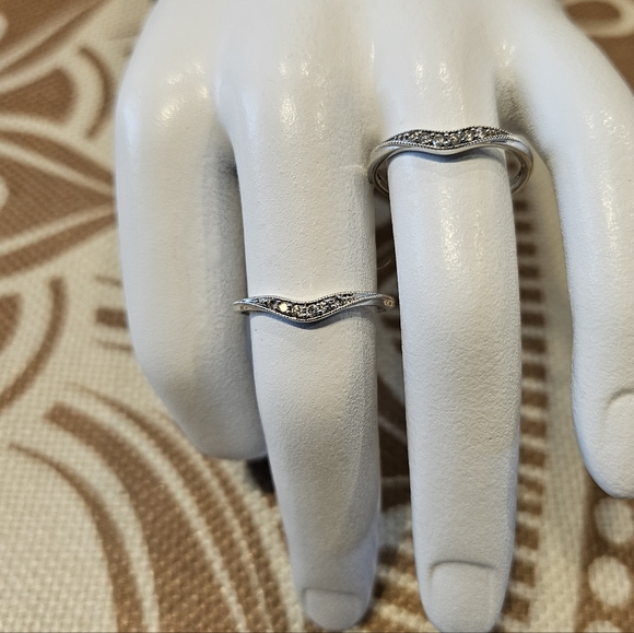 🛑SOLD🛑ales Set of 2 Diamond Accent Vintage-Style Contour Bands in 14k White - Picture 6 of 10